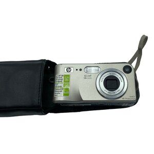 HP Photosmart Digital Camera 4.1 MP 18x Zoom M407 With Black Carrying Case